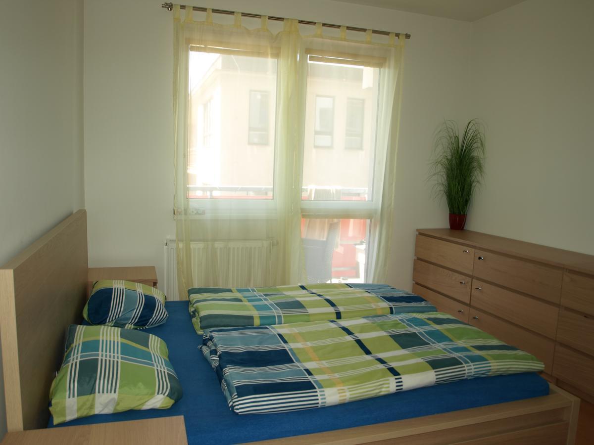 Apartman Self Check In/Out Врхлаби Экстерьер фото